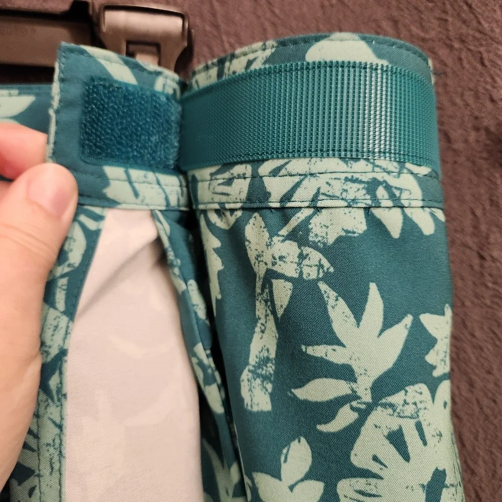 RIPSKIRT Swim Skirt Cover-up Womens Medium Hibiscus Green Floral Hawaiian Mini